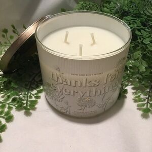 New Bath & Body Works  3 wick candle Thanks For Everything sugared lemonade